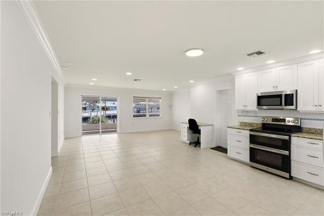 2859 Cheryl ST, Matlacha, FL 33993