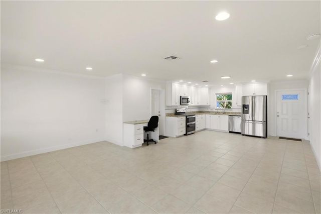 2859 Cheryl ST, Matlacha, FL 33993