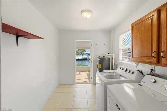 2859 Cheryl ST, Matlacha, FL 33993