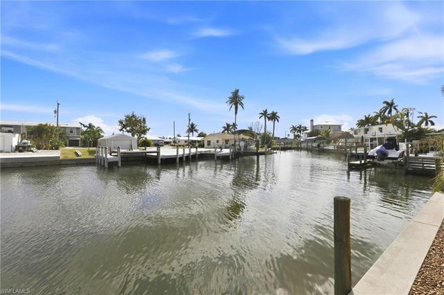 2859 Cheryl ST, Matlacha, FL 33993