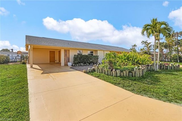 2859 Cheryl ST, Matlacha, FL 33993