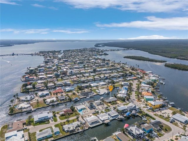 2859 Cheryl ST, Matlacha, FL 33993