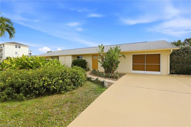 2859 Cheryl ST, Matlacha, FL 33993