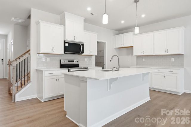 1304 Vibrant Road, Charlotte, NC 28215