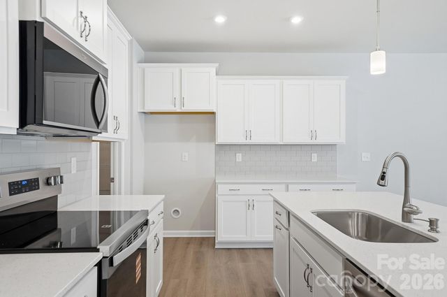 1304 Vibrant Road, Charlotte, NC 28215