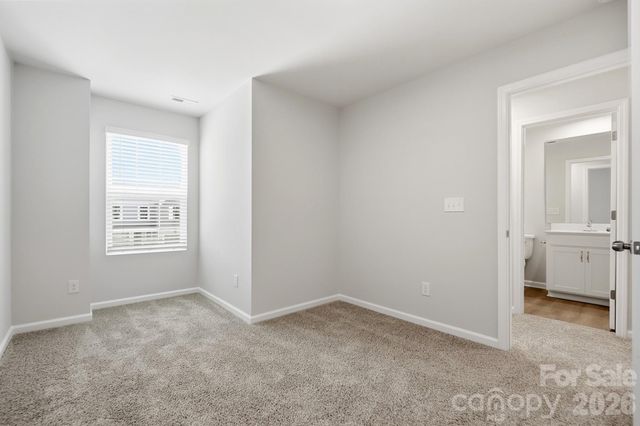 1304 Vibrant Road, Charlotte, NC 28215