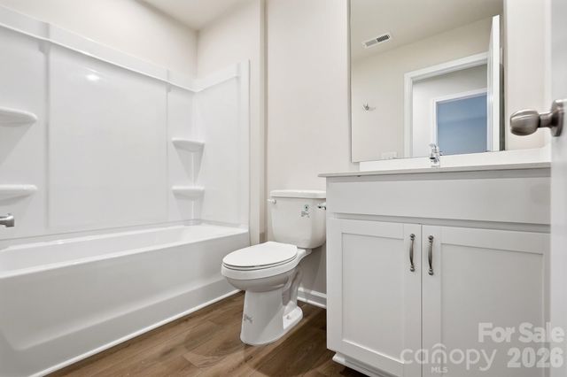 1304 Vibrant Road, Charlotte, NC 28215