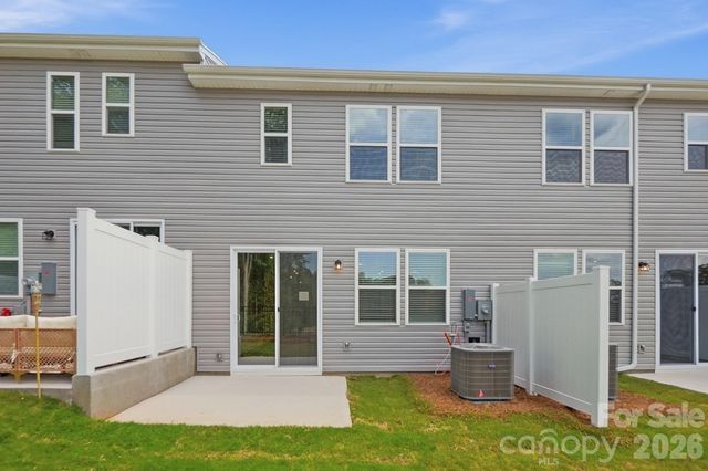 1304 Vibrant Road, Charlotte, NC 28215