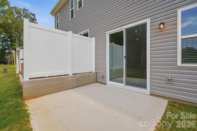 1304 Vibrant Road, Charlotte, NC 28215
