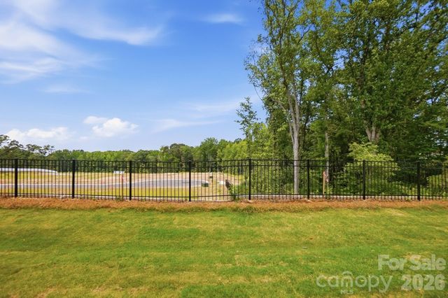 1304 Vibrant Road, Charlotte, NC 28215