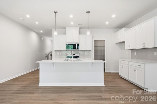 1304 Vibrant Road, Charlotte, NC 28215