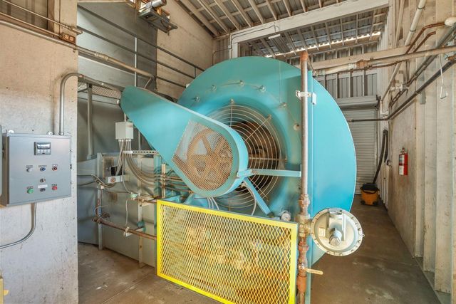 5725 N Wall Rd, Linden, CA 95236