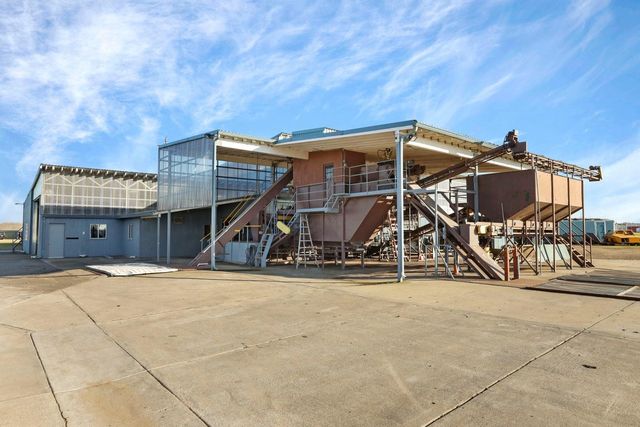 5725 N Wall Rd, Linden, CA 95236