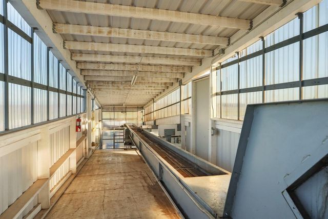 5725 N Wall Rd, Linden, CA 95236