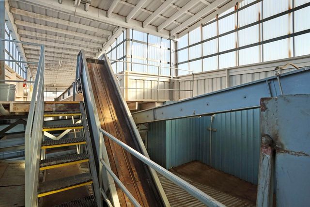 5725 N Wall Rd, Linden, CA 95236