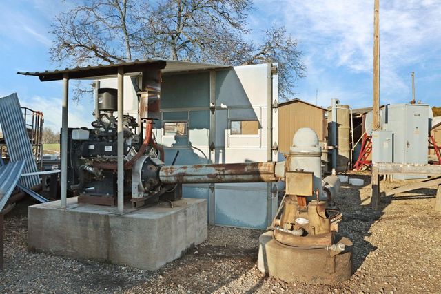 5725 N Wall Rd, Linden, CA 95236