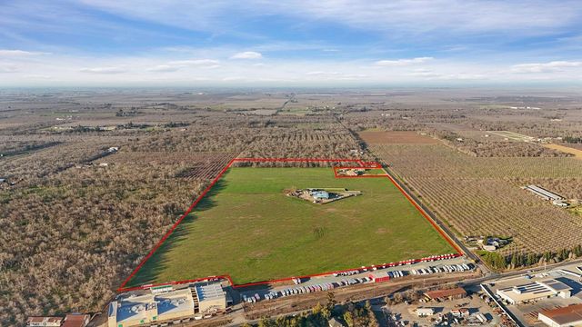 5725 N Wall Rd, Linden, CA 95236