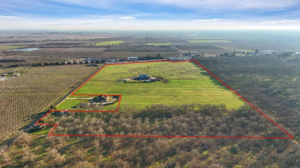 5725 N Wall Rd, Linden, CA 95236