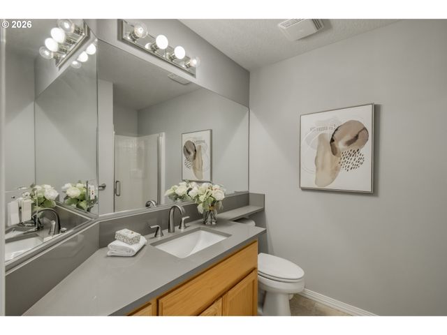 5242 Nw CRADY Ln, Portland, OR 97229