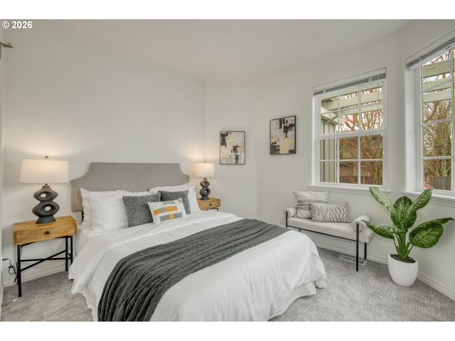 5242 Nw CRADY Ln, Portland, OR 97229