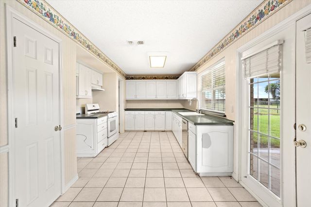 1120 Pierce Road, Red Oak, TX 75154