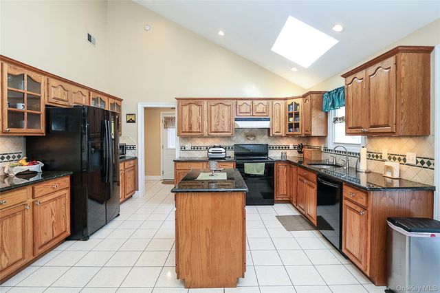 77 Van Buren Street, Port Jefferson Station, NY 11776