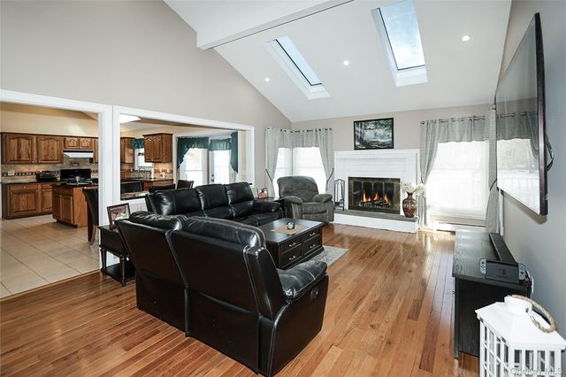 77 Van Buren Street, Port Jefferson Station, NY 11776