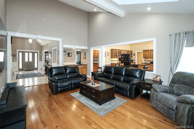 77 Van Buren Street, Port Jefferson Station, NY 11776