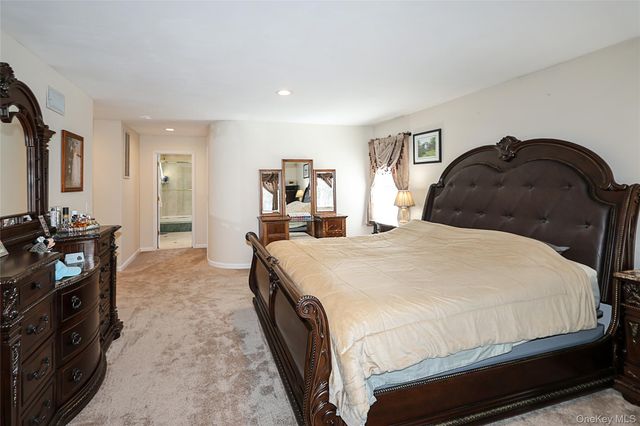 77 Van Buren Street, Port Jefferson Station, NY 11776