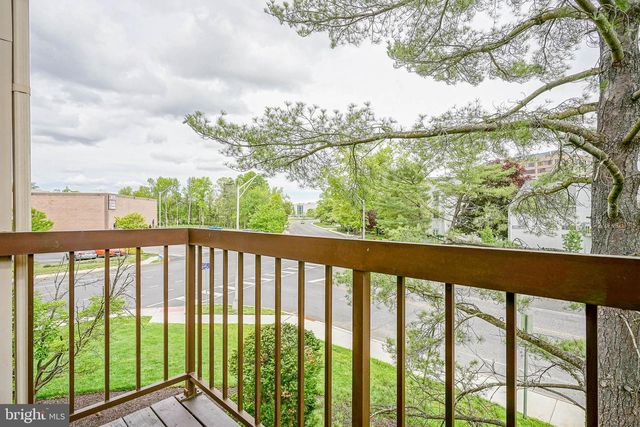 107 LUCAS LN, Voorhees, NJ 08043