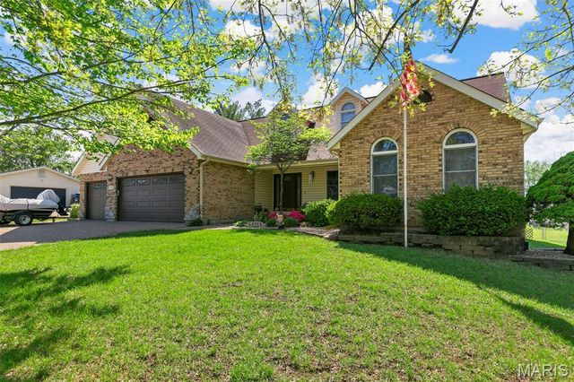 609 Meyer Road, Wentzville, MO 63385