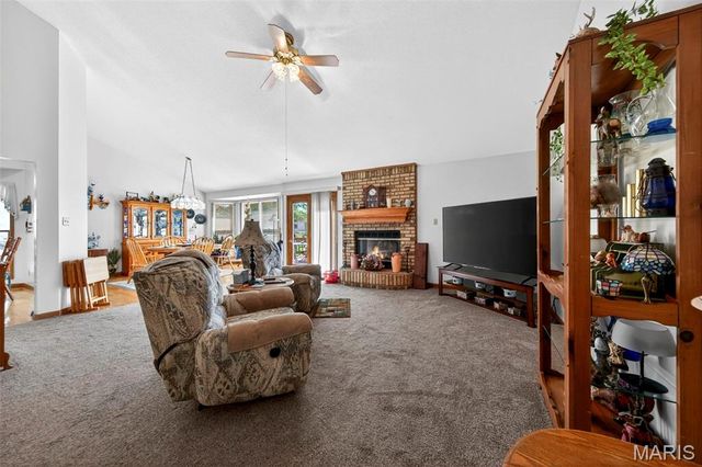 609 Meyer Road, Wentzville, MO 63385