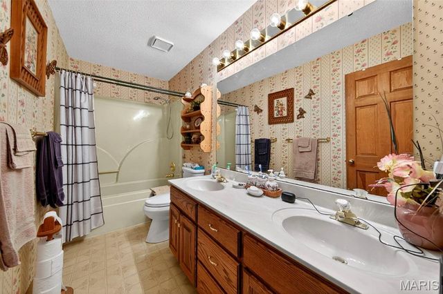 609 Meyer Road, Wentzville, MO 63385
