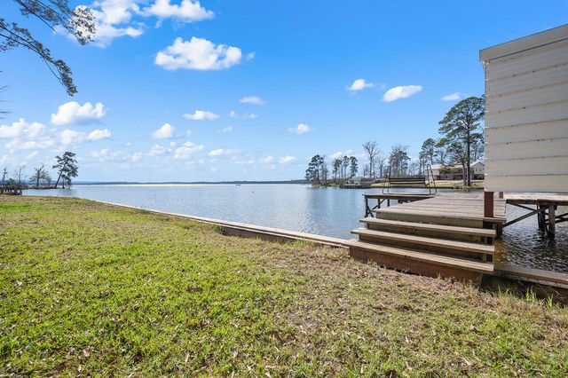 760 Holly Grove, Anacoco, LA 71403
