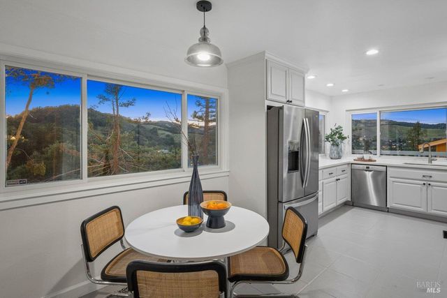 1036 Lea Dr, San Rafael, CA 94903