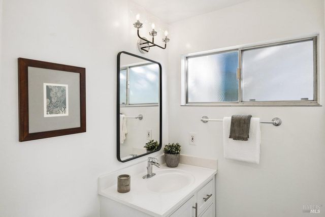 1036 Lea Dr, San Rafael, CA 94903