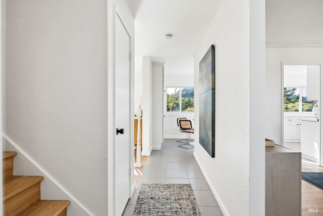 1036 Lea Dr, San Rafael, CA 94903