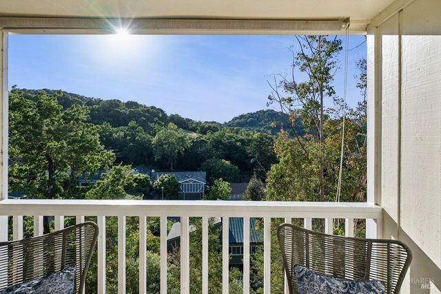 1036 Lea Dr, San Rafael, CA 94903