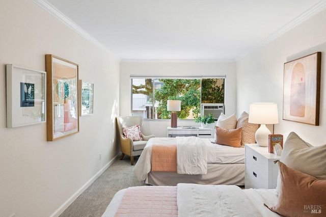 1036 Lea Dr, San Rafael, CA 94903