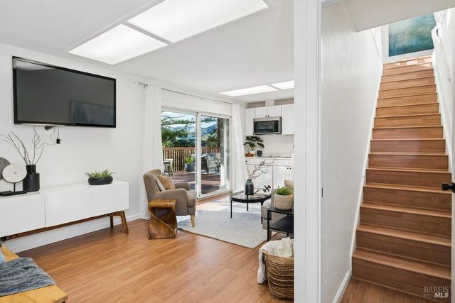 1036 Lea Dr, San Rafael, CA 94903