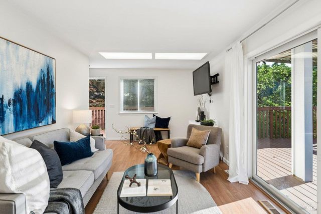 1036 Lea Dr, San Rafael, CA 94903