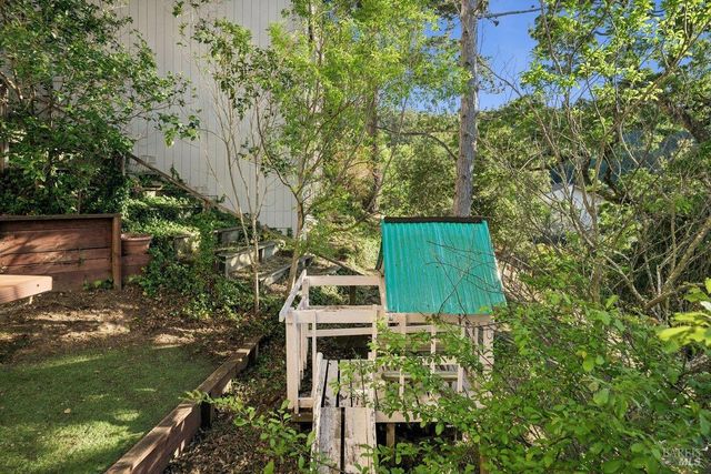 1036 Lea Dr, San Rafael, CA 94903