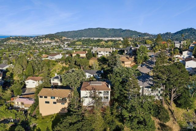 1036 Lea Dr, San Rafael, CA 94903