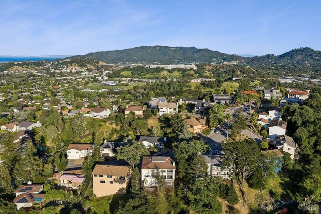 1036 Lea Dr, San Rafael, CA 94903