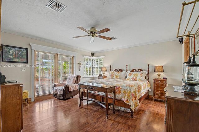 10841 SW 68th Dr, Miami, FL 33173