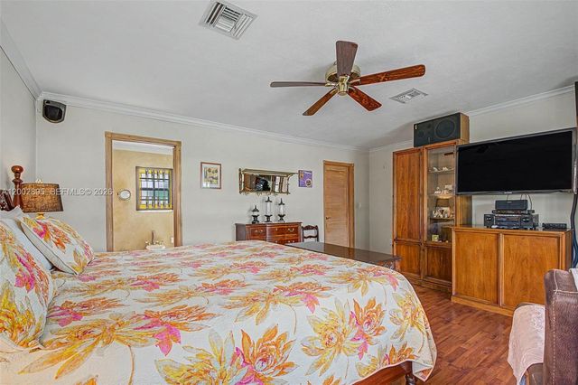 10841 SW 68th Dr, Miami, FL 33173