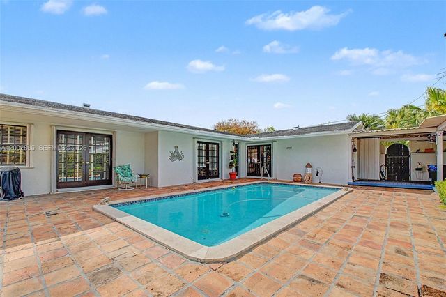 10841 SW 68th Dr, Miami, FL 33173