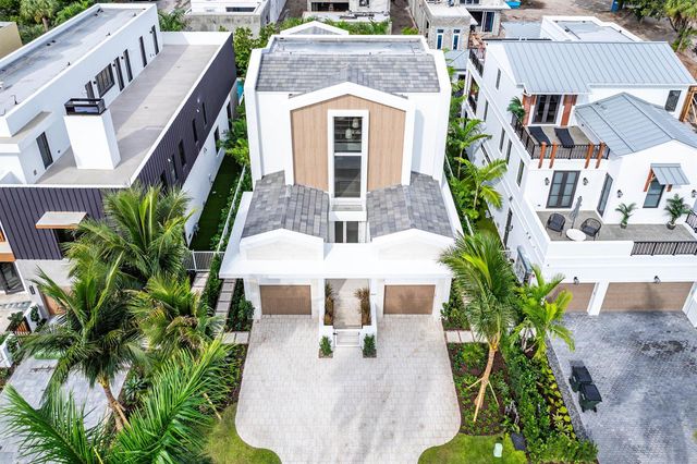 812 Palm Trail, Delray Beach, FL 33483