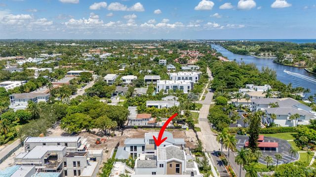 812 Palm Trail, Delray Beach, FL 33483