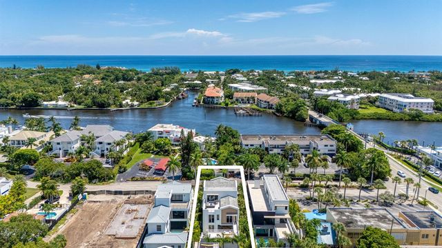 812 Palm Trail, Delray Beach, FL 33483